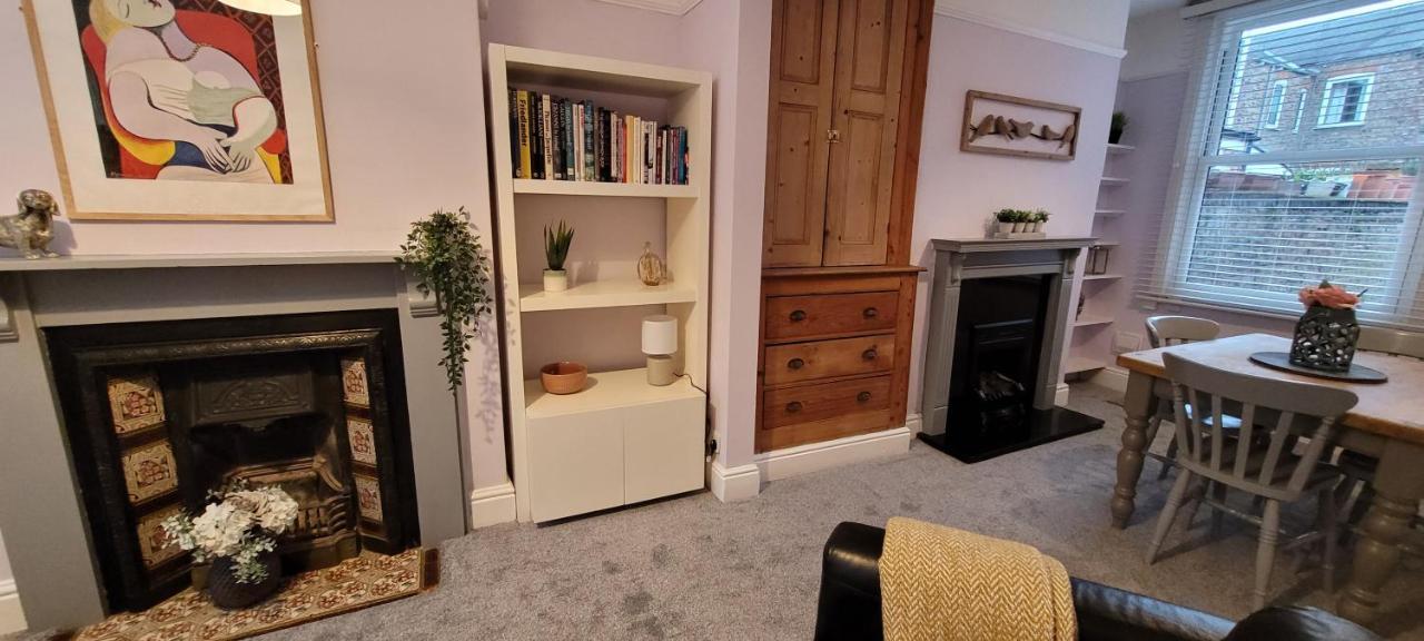 Hartoft St - 2 Bed Near River York Exterior foto