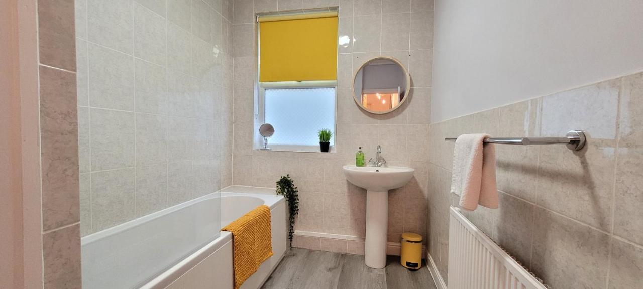 Hartoft St - 2 Bed Near River York Exterior foto