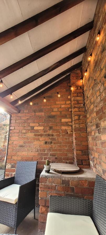 Hartoft St - 2 Bed Near River York Exterior foto